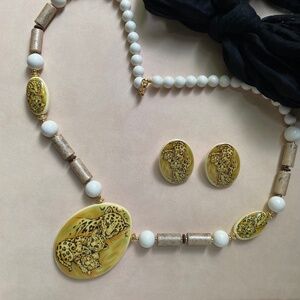 Lee Sands Leopard Ceramic Necklace and Earring Set - Vintage 1980s
